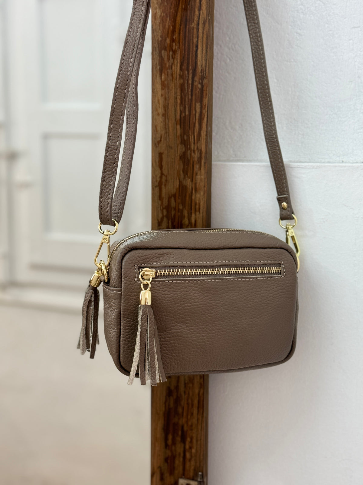 BOLSO BASIC EPOCA PEQUEÑO TAUPE